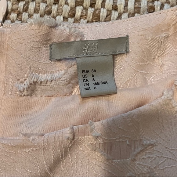 H&M zip up dress - Picture 3 of 3